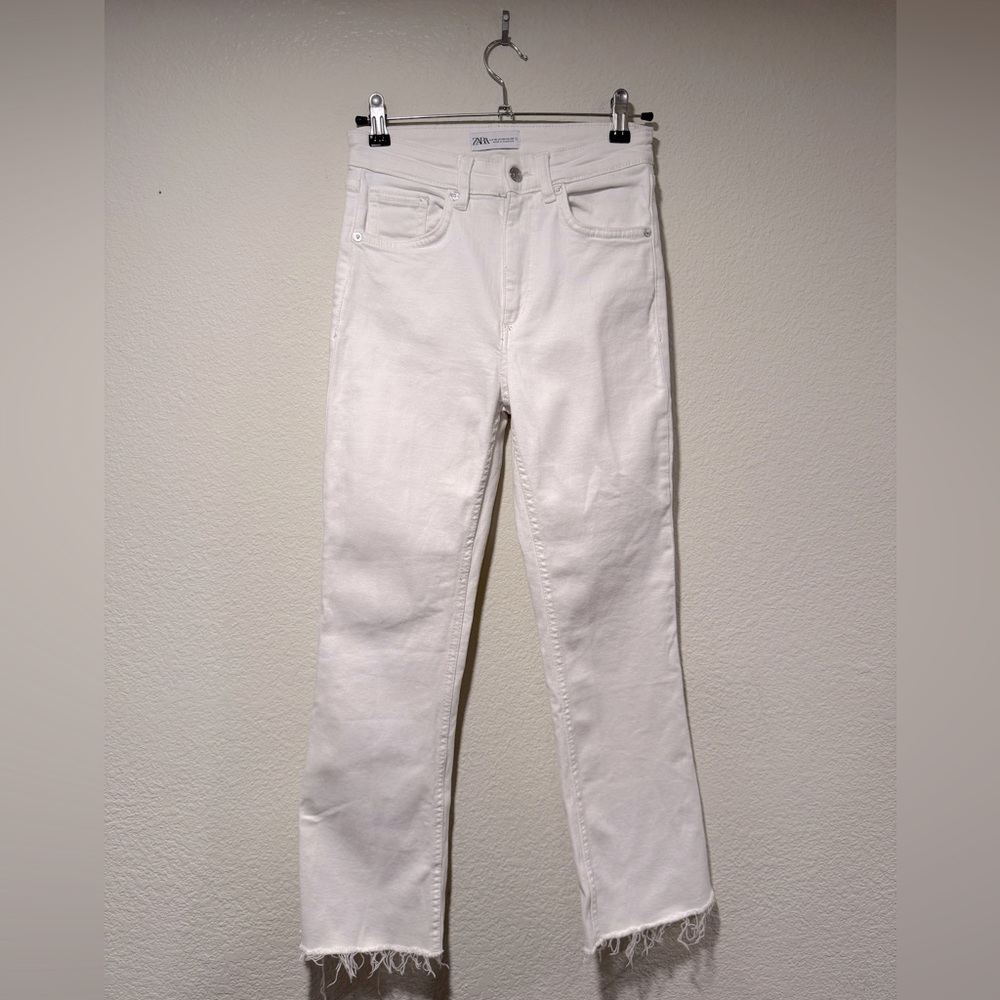 ZARA Cropped Straight Leg Raw Hem Jeans - Picture 3 of 7